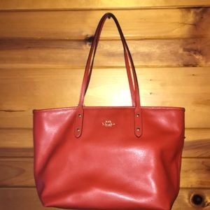 Excellent used Coach tote purse